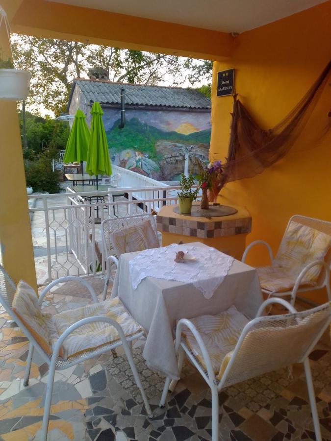 Apartman SIRENA Pican Bagian luar foto