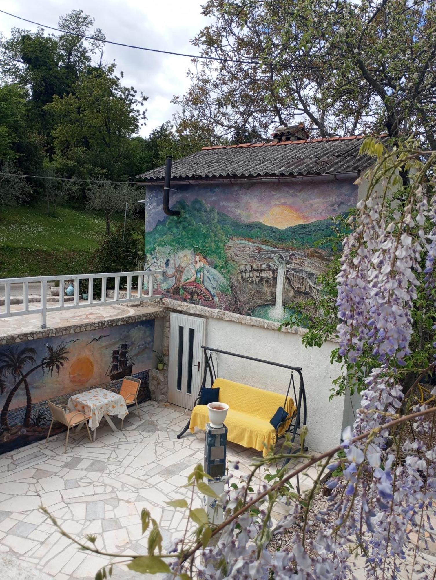 Apartman SIRENA Pican Bagian luar foto